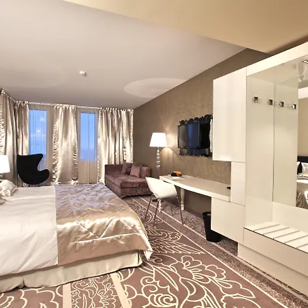 Falkensteiner Superior Hotel