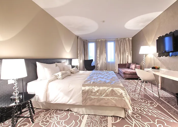 Hotel Zijin Belgrade